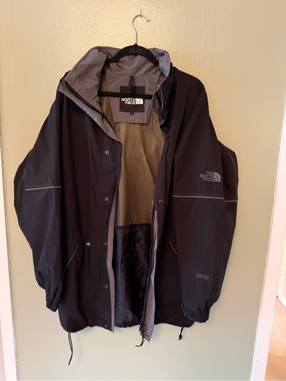Vintage - The North Face Men's Black Gore-Tex Jacket - City Peak Parka